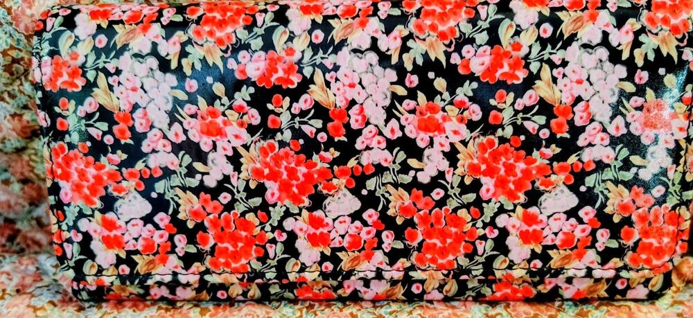 NWOT Floral Red Black Organizer Wallet